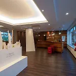 Ξενοδοχείο Luna 4*