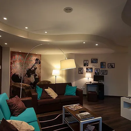 Luna Hotel 4*