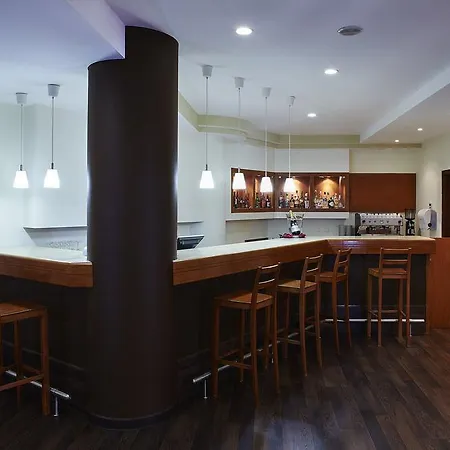 Luna Hotel 4*